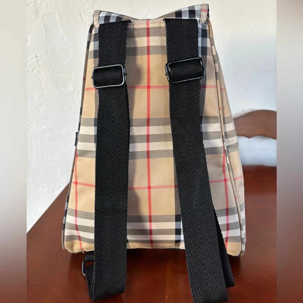 Authentic Burberry Nova Check Golf Backpack -‎ EUC